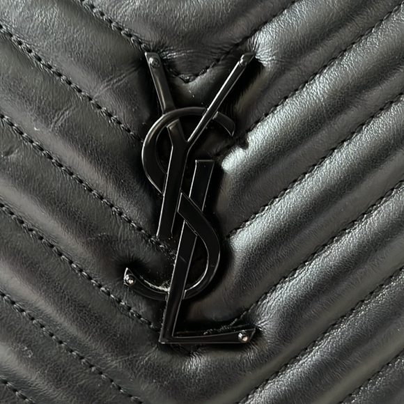 Saint Laurent YSL Lou Matelassé Calfskin Leather Camera Bag in Nero - Picture 10 of 15
